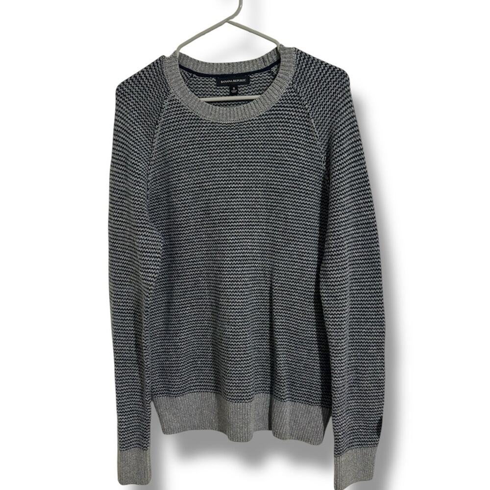 Banana Republic Men's Gray striped Marino wool Crewneck Sweater size Small